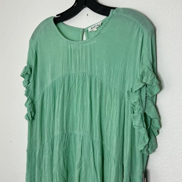 Derek heart Solid Tiered Ruffled-Cuff Top Size Large Green NWT - Picture 2 of 6